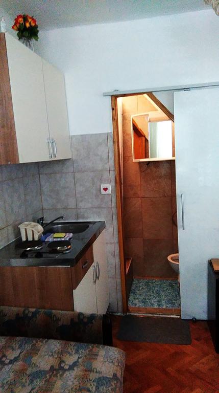 Apartment Filip Vrbnik Esterno foto