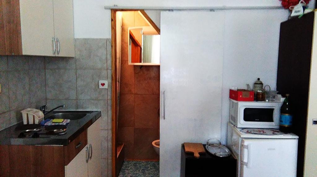 Apartment Filip Vrbnik Esterno foto