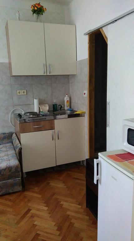 Apartment Filip Vrbnik Esterno foto