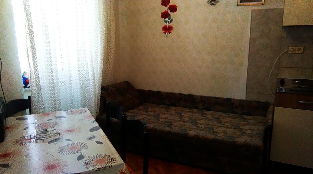 Apartment Filip Vrbnik Esterno foto