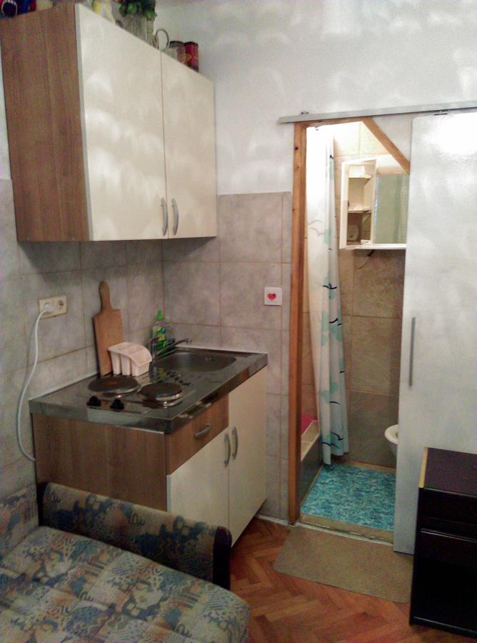 Apartment Filip Vrbnik Esterno foto